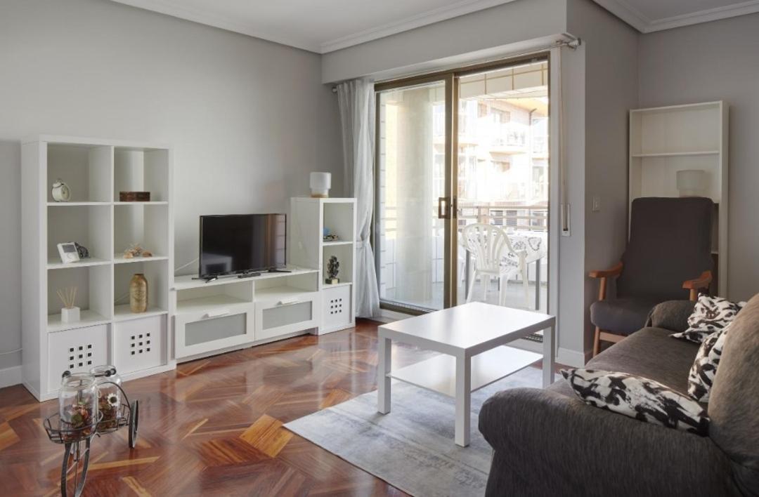 Hondartza Apartment Zarautz Ngoại thất bức ảnh
