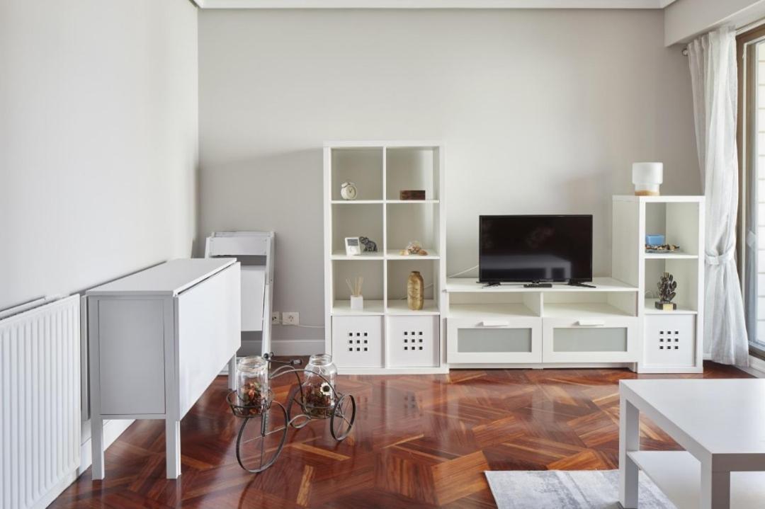Hondartza Apartment Zarautz Ngoại thất bức ảnh
