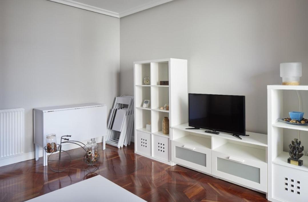 Hondartza Apartment Zarautz Ngoại thất bức ảnh